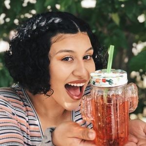 Meet your Posher, Sandra